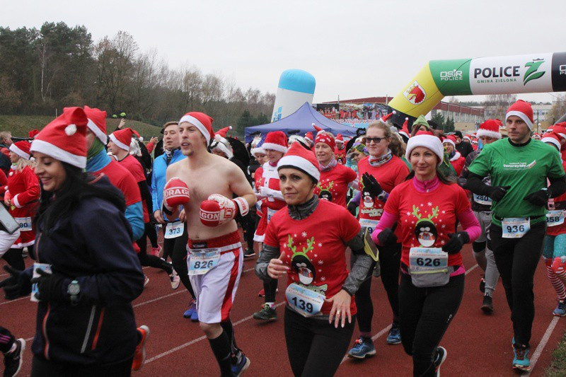 1200 uczestników pobiegło w VI Biegu Mikołajkowym [foto]