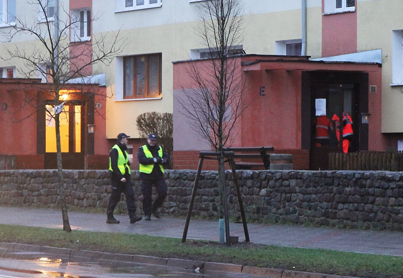 Ewakuacja zakończona - rozpoczyna się akcja wywiezienia bomby [foto/wideo]