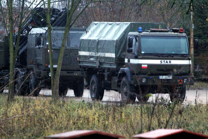 Ewakuacja zakończona - rozpoczyna się akcja wywiezienia bomby [foto/wideo]