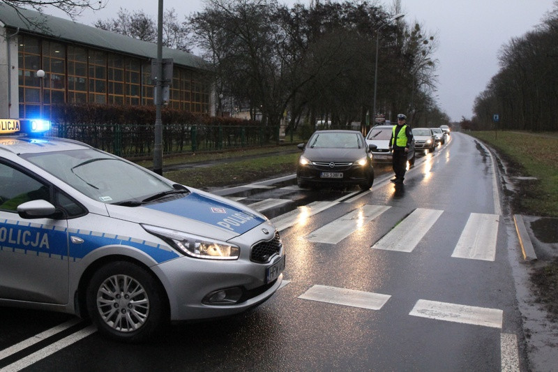 Ewakuacja zakończona - rozpoczyna się akcja wywiezienia bomby [foto/wideo]