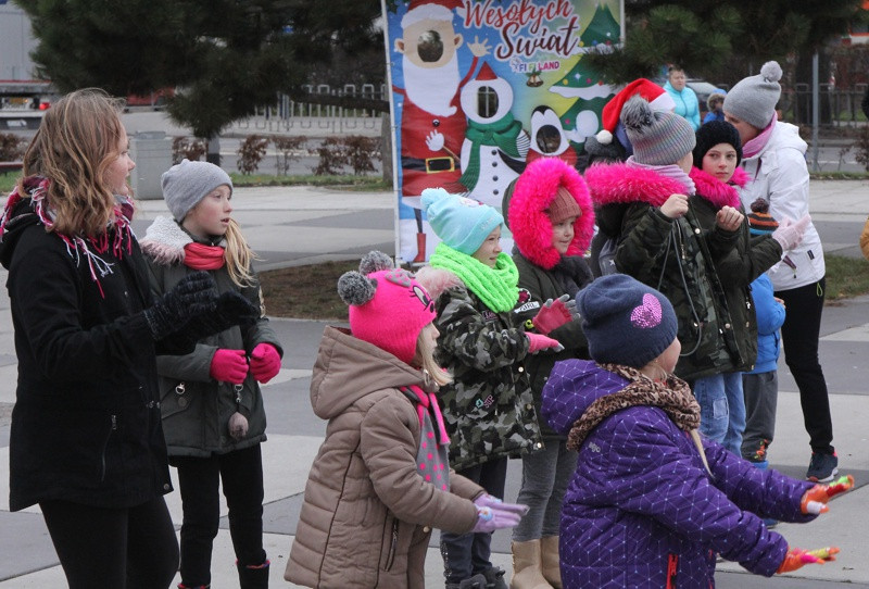 Zabawa mikołajkowa na Starym Mieście [foto]