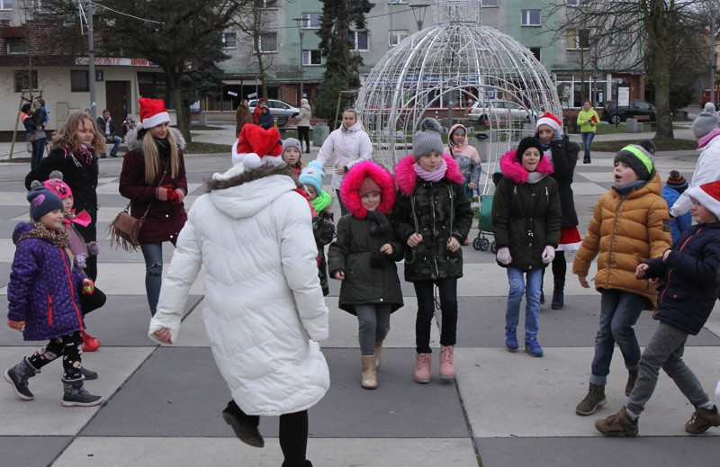 Zabawa mikołajkowa na Starym Mieście [foto]