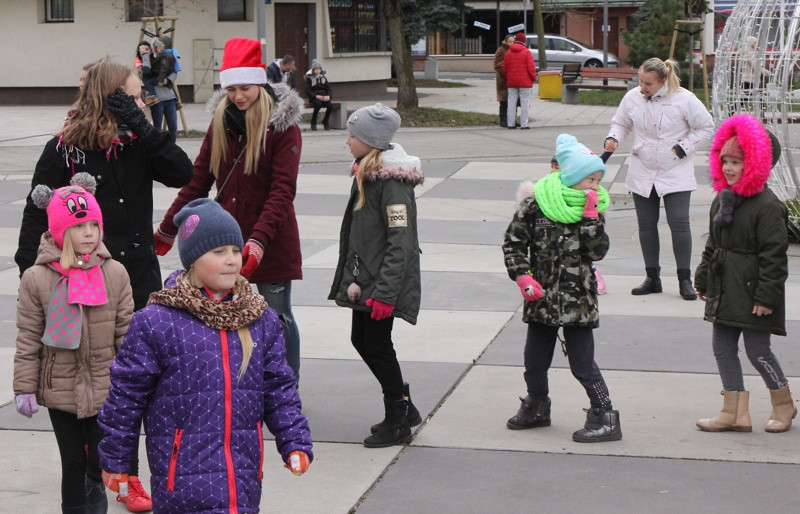Zabawa mikołajkowa na Starym Mieście [foto]