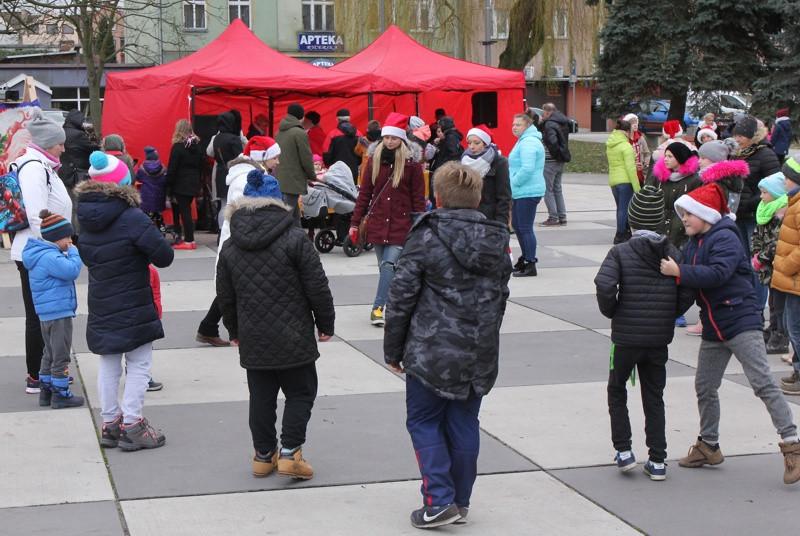Zabawa mikołajkowa na Starym Mieście [foto]