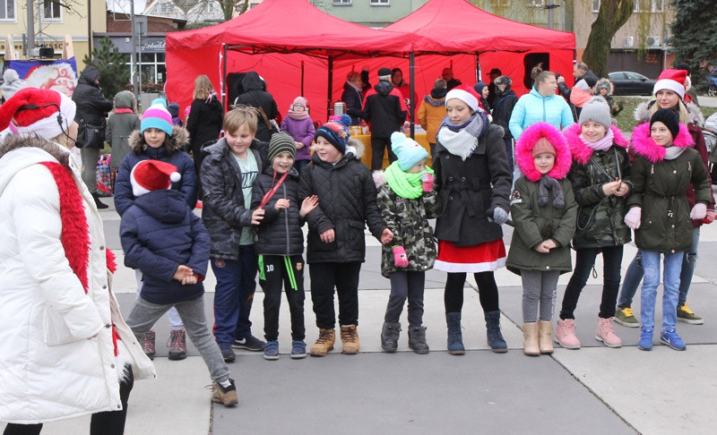 Zabawa mikołajkowa na Starym Mieście [foto]