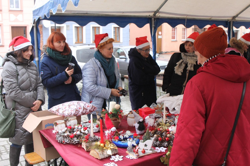 Jarmark Bożonarodzeniowy i Noworoczny w Nowym Warpnie [foto]