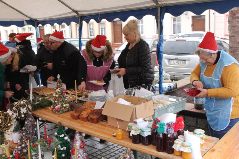 Jarmark Bożonarodzeniowy i Noworoczny w Nowym Warpnie [foto]