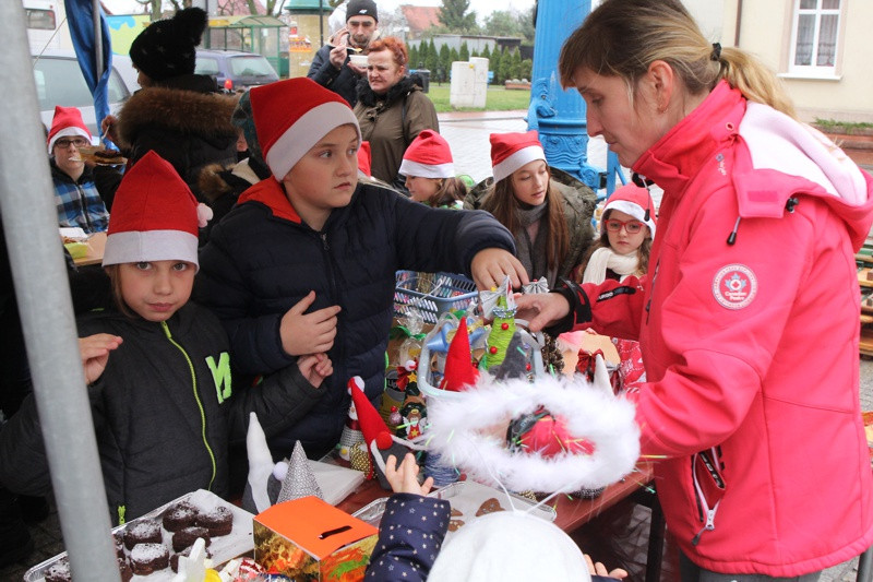 Jarmark Bożonarodzeniowy i Noworoczny w Nowym Warpnie [foto]