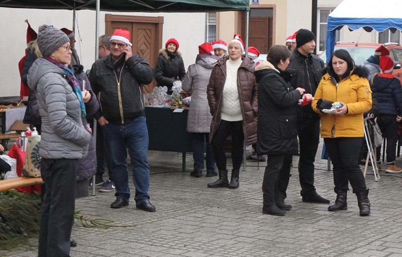 Jarmark Bożonarodzeniowy i Noworoczny w Nowym Warpnie [foto]