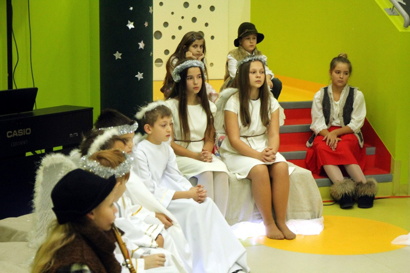 Jasełka i koncert kolęd w Szkole Podstawowej w Tanowie [foto/wideo]