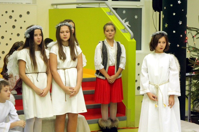 Jasełka i koncert kolęd w Szkole Podstawowej w Tanowie [foto/wideo]