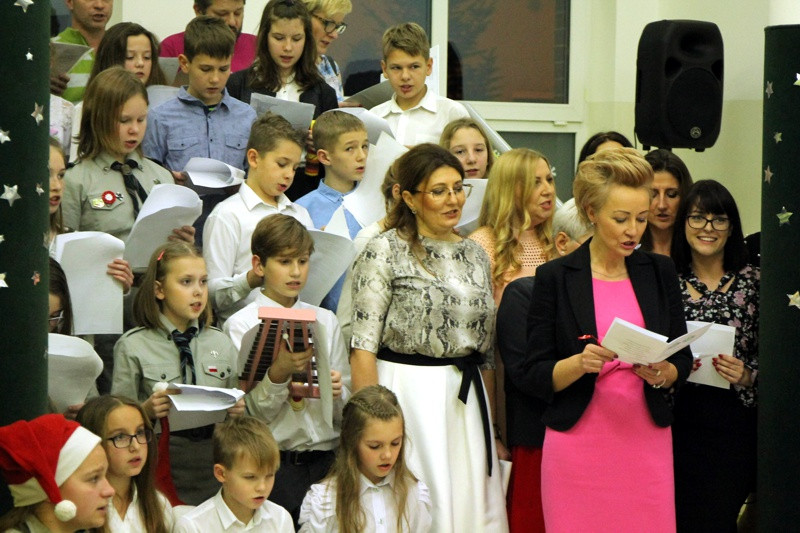 Jasełka i koncert kolęd w Szkole Podstawowej w Tanowie [foto/wideo]