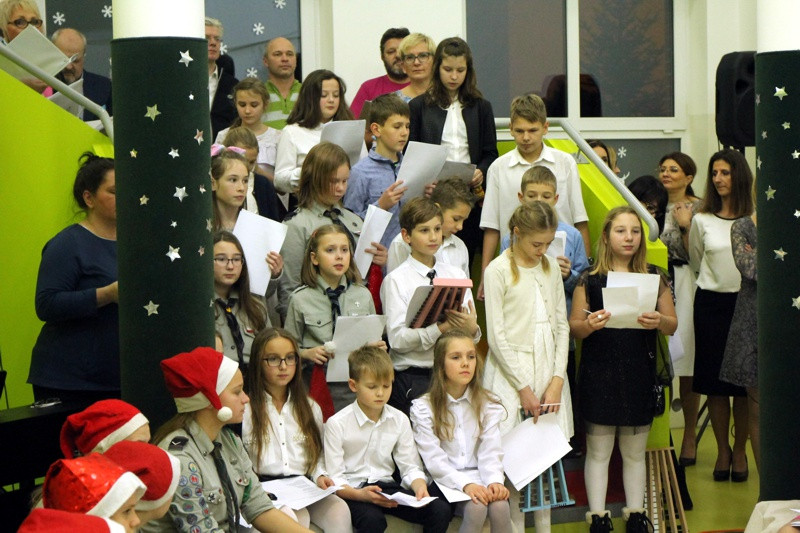Jasełka i koncert kolęd w Szkole Podstawowej w Tanowie [foto/wideo]