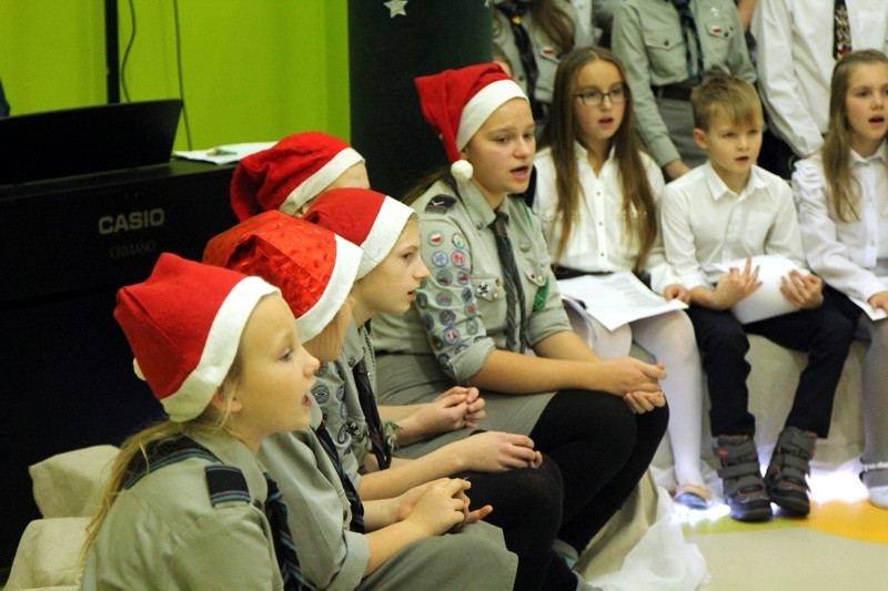 Jasełka i koncert kolęd w Szkole Podstawowej w Tanowie [foto/wideo]