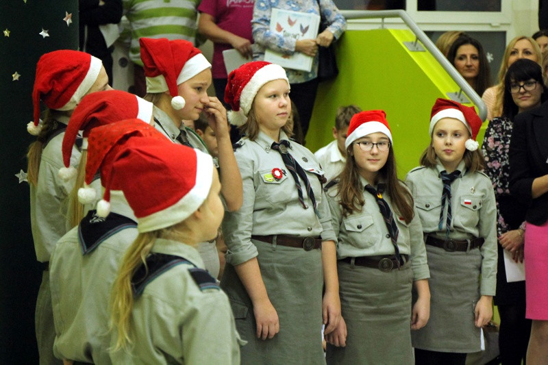 Jasełka i koncert kolęd w Szkole Podstawowej w Tanowie [foto/wideo]