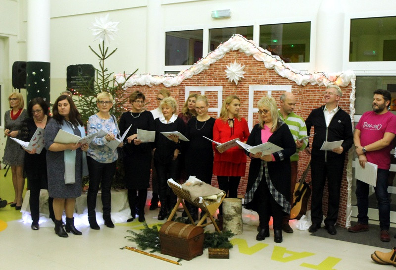 Jasełka i koncert kolęd w Szkole Podstawowej w Tanowie [foto/wideo]