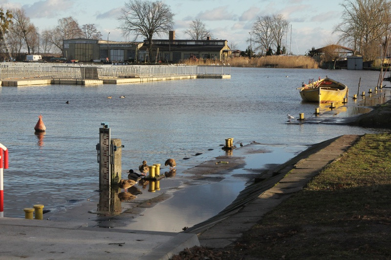 Utrzymuje się wysoki poziom wody [foto]