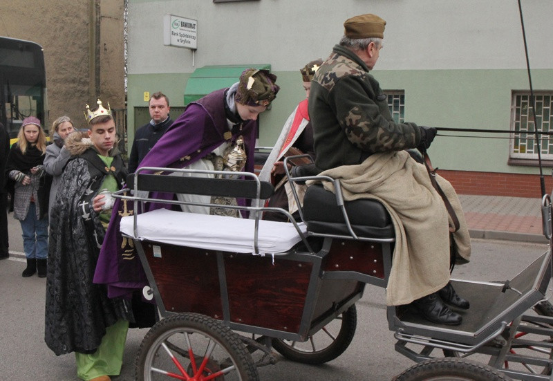Orszak Trzech Króli w Policach-Jasienicy [foto/wideo]