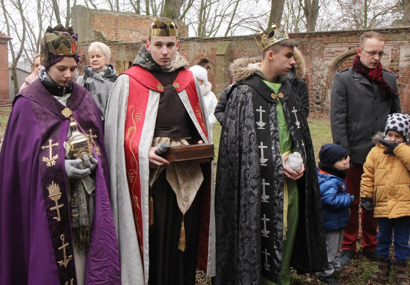 Orszak Trzech Króli w Policach-Jasienicy [foto/wideo]