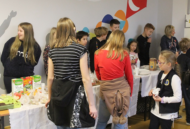 #WOŚP - 7110,07 zł zebrali uczniowie SP 8 w Policach [foto]