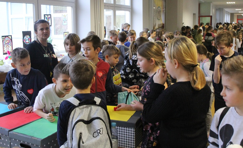 #WOŚP - 7110,07 zł zebrali uczniowie SP 8 w Policach [foto]