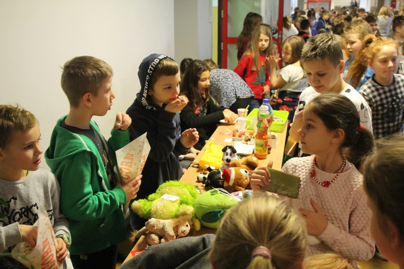 #WOŚP - 7110,07 zł zebrali uczniowie SP 8 w Policach [foto]