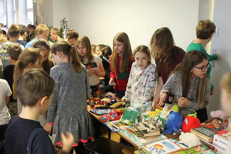 #WOŚP - 7110,07 zł zebrali uczniowie SP 8 w Policach [foto]