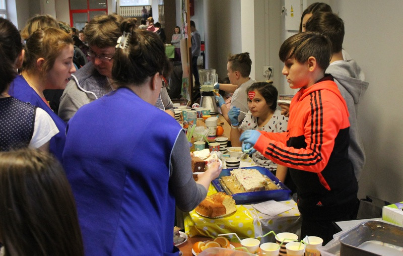 #WOŚP - 7110,07 zł zebrali uczniowie SP 8 w Policach [foto]