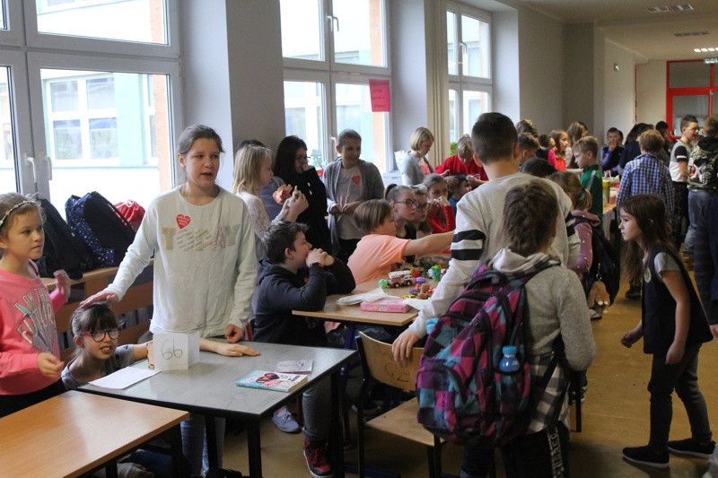 #WOŚP - 7110,07 zł zebrali uczniowie SP 8 w Policach [foto]