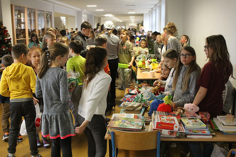 #WOŚP - 7110,07 zł zebrali uczniowie SP 8 w Policach [foto]