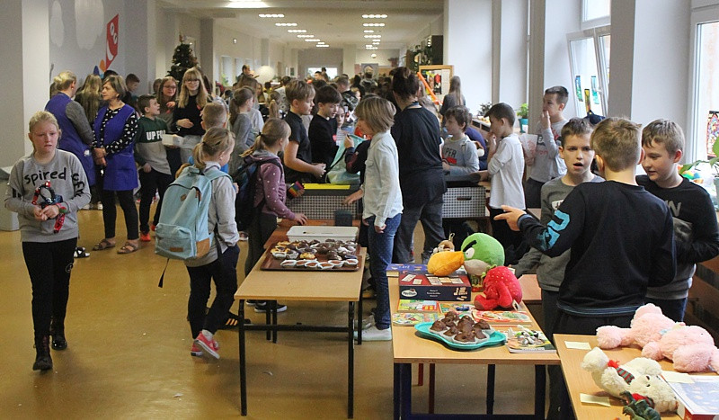 #WOŚP - 7110,07 zł zebrali uczniowie SP 8 w Policach [foto]