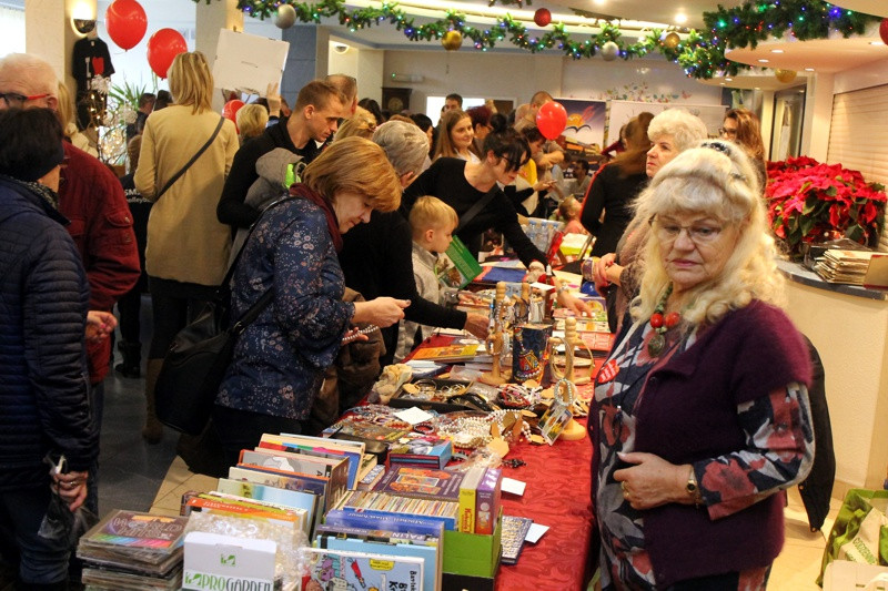 #WOŚP - 27. Finał WOŚP w Miejskim Ośrodku Kultury w Policach [foto/wideo]