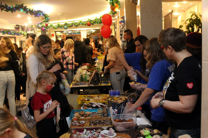 #WOŚP - 27. Finał WOŚP w Miejskim Ośrodku Kultury w Policach [foto/wideo]