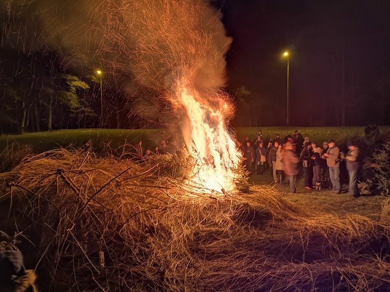 Każdy mógł spalić swoją starą... [foto]