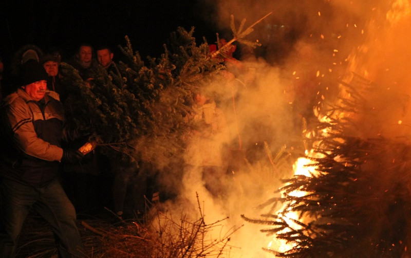 Każdy mógł spalić swoją starą... [foto]