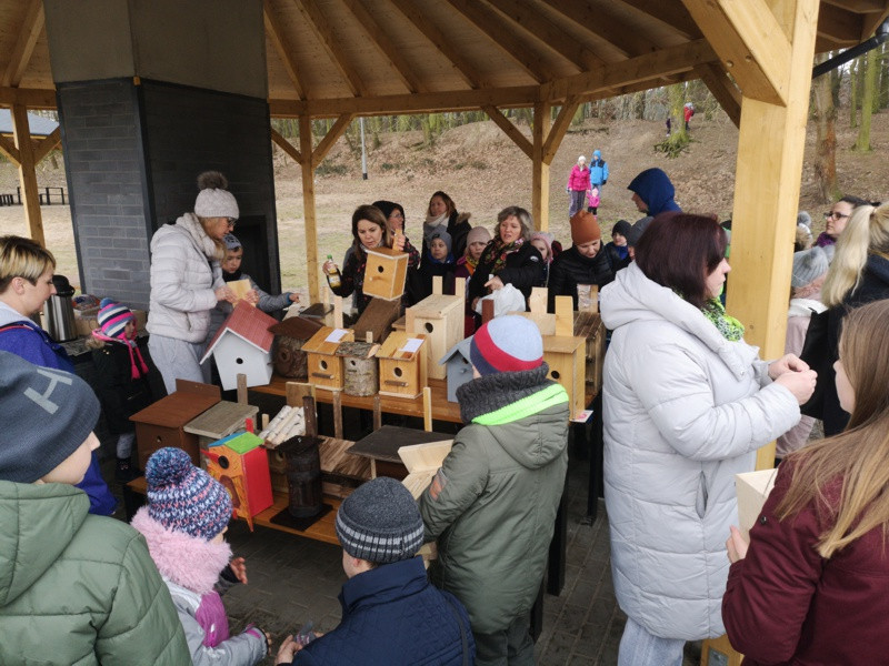40 nowych ptasich ‘’domków’’ w ramach akcji ‘’Każdy ptaszek ma swój daszek’’ [foto]