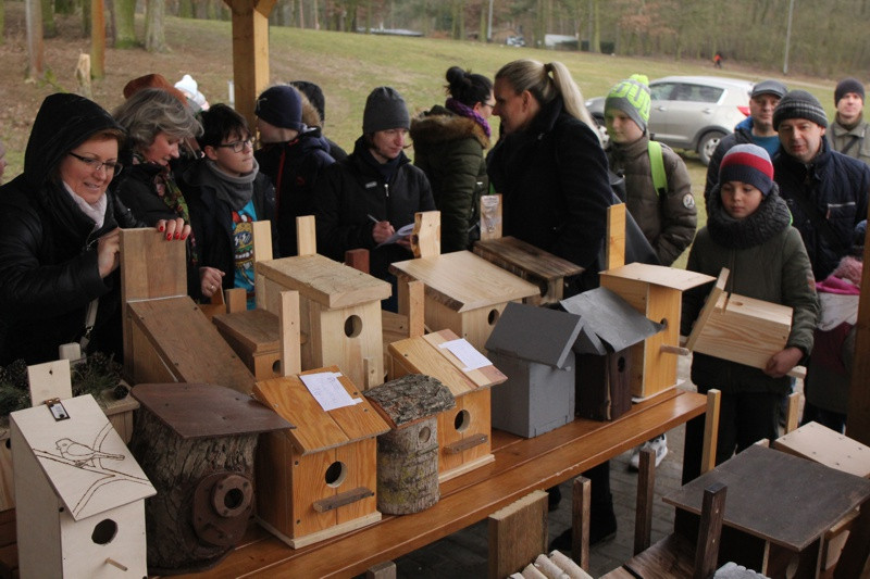 40 nowych ptasich ‘’domków’’ w ramach akcji ‘’Każdy ptaszek ma swój daszek’’ [foto]