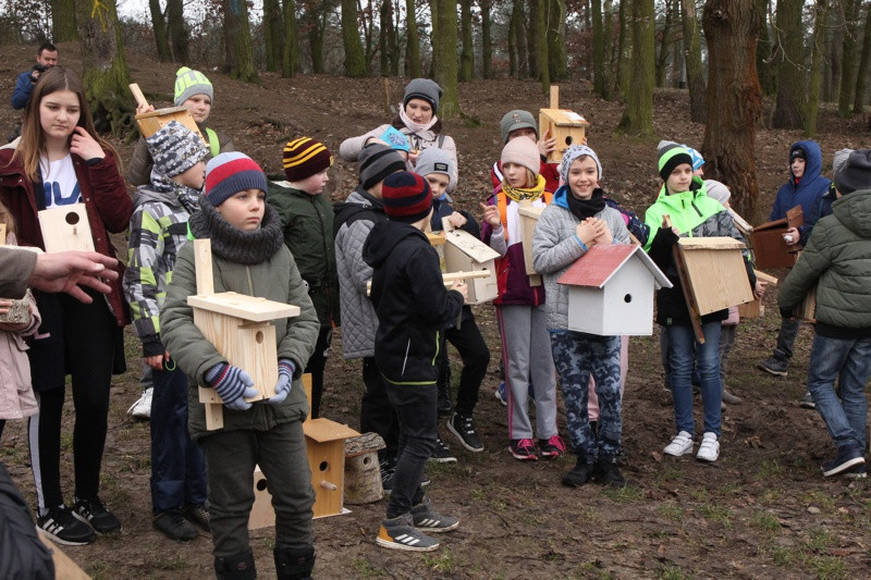 40 nowych ptasich ‘’domków’’ w ramach akcji ‘’Każdy ptaszek ma swój daszek’’ [foto]