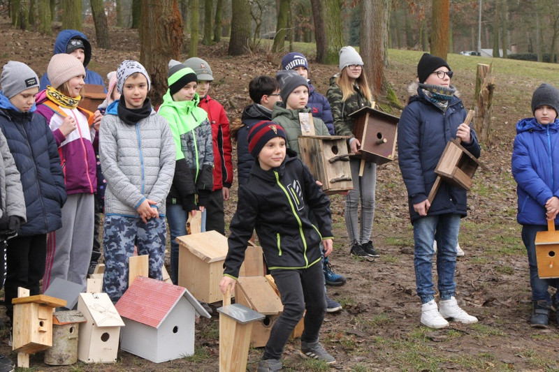 40 nowych ptasich ‘’domków’’ w ramach akcji ‘’Każdy ptaszek ma swój daszek’’ [foto]