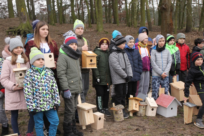 40 nowych ptasich ‘’domków’’ w ramach akcji ‘’Każdy ptaszek ma swój daszek’’ [foto]