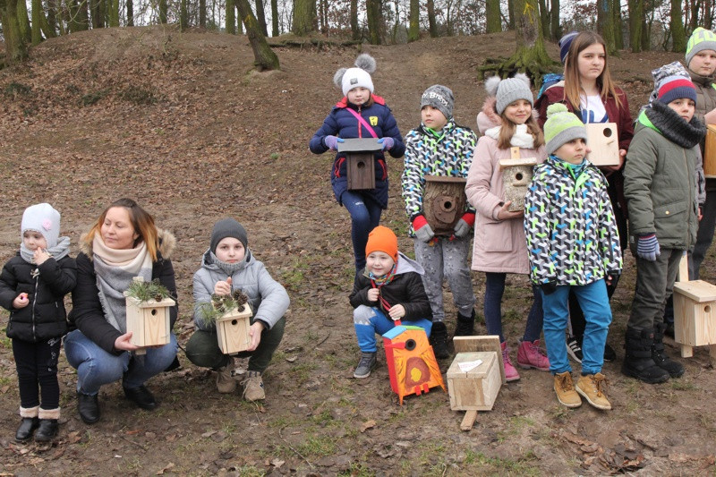 40 nowych ptasich ‘’domków’’ w ramach akcji ‘’Każdy ptaszek ma swój daszek’’ [foto]