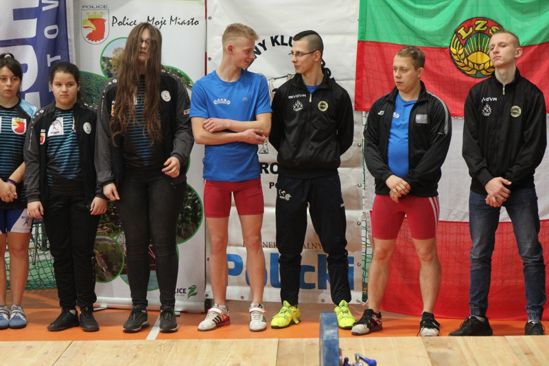 IX Drużynowy Turniej Młodziczek i Młodzików w podnoszeniu ciężarów [foto]