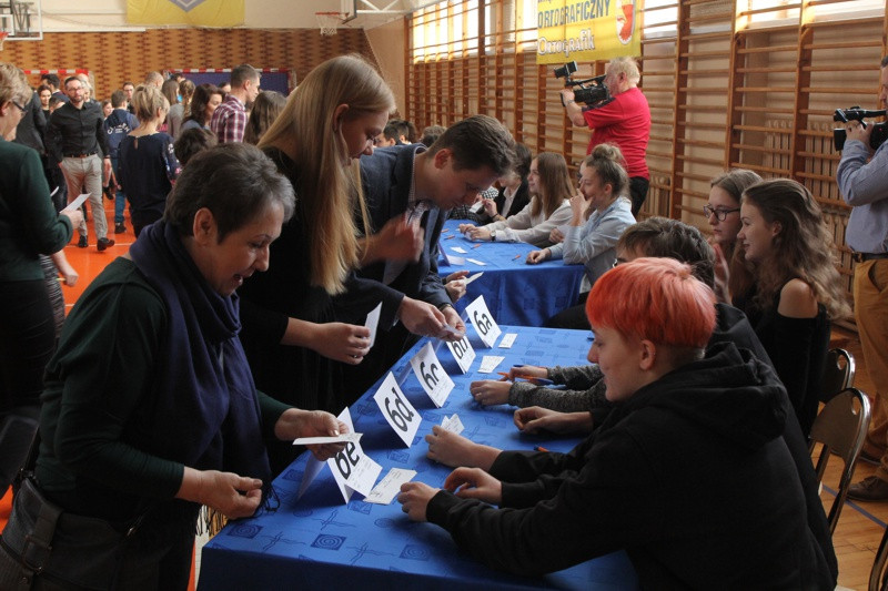 Finał Międzyszkolnego Konkursu ORTOGRAFIK [foto]