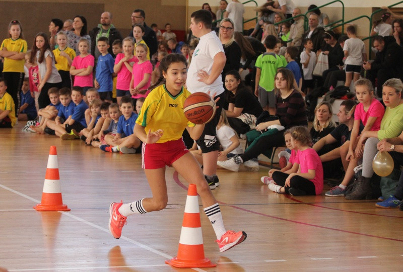 Turniej Gier i Zabaw Ruchowych dla uczniów Szkół Podstawowych [foto]
