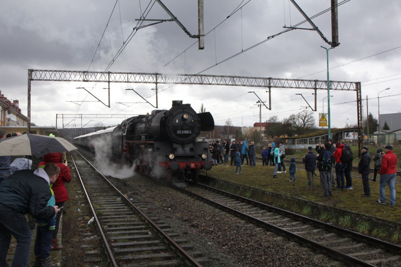 Zabytkowy pociąg w Policach [foto/wideo]