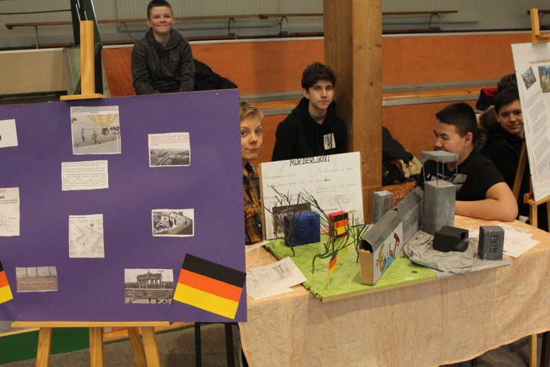 Projekty Edukacyjne w Filii SP 8 w Policach [foto]