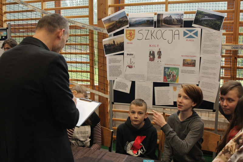 Projekty Edukacyjne w Filii SP 8 w Policach [foto]