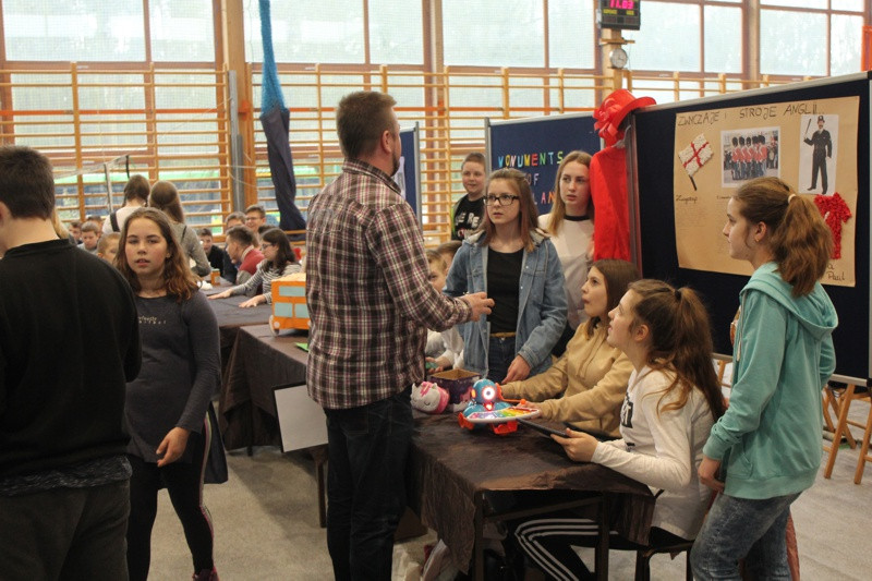 Projekty Edukacyjne w Filii SP 8 w Policach [foto]