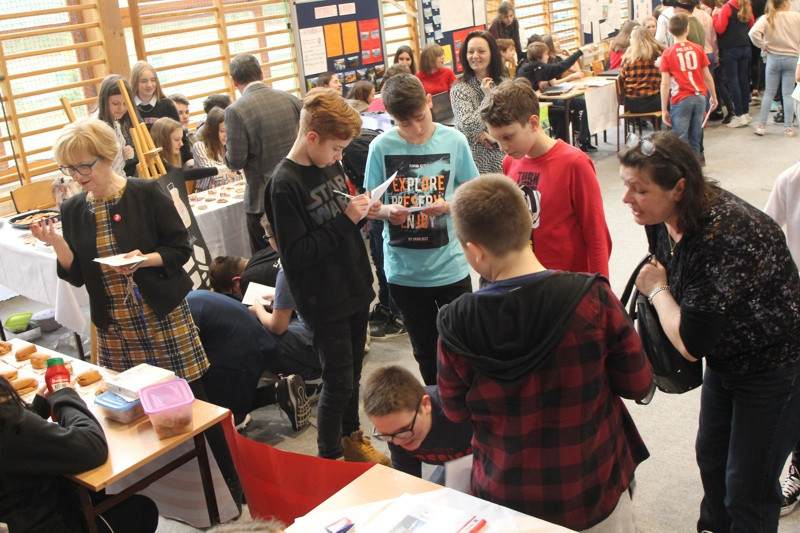 Projekty Edukacyjne w Filii SP 8 w Policach [foto]