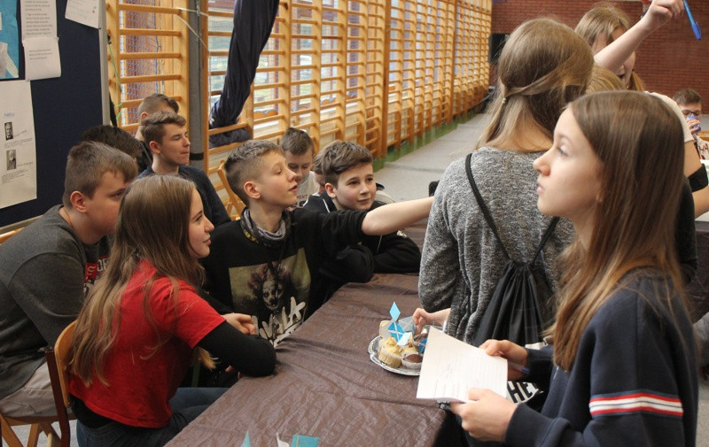 Projekty Edukacyjne w Filii SP 8 w Policach [foto]